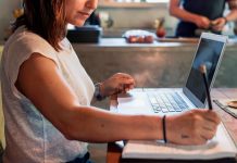 Even when wives make as much as husbands, they still do more at home