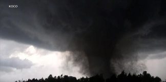 WATCH: Tornado rips through northwest Oklahoma amid severe storms across Plains