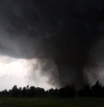 WATCH: Tornado rips through northwest Oklahoma amid severe storms across Plains