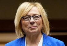 Maine Gov. Janet Mills suspends her U.S. Senate campaign