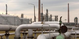 Russian oil to Slovakia resumes flowing through pipeline that crosses Ukraine