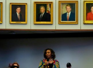 Florida Republicans slice and dice congressional districts
