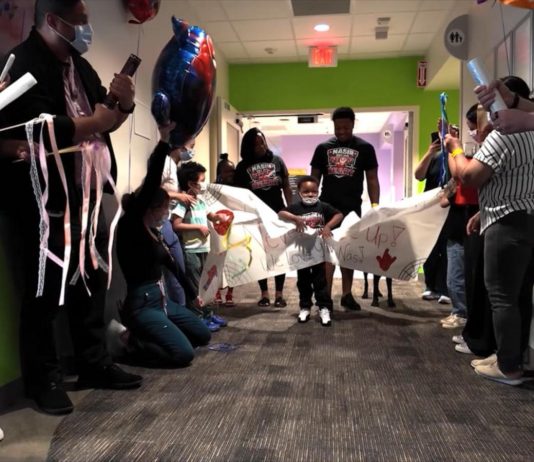 WATCH: David Muir reports on boys’ miracle heart transplants at Texas Children’s Hospital