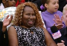 WATCH: Mom surprised on ‘GMA’ after opening home to 300-plus foster kids
