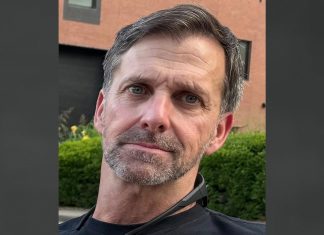 Manhunt underway for veteran with survival training accused of trying to kill wife