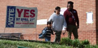 National mood is against Republicans, but redistricting could help prop them up