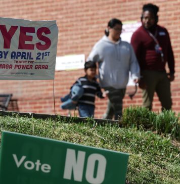 National mood is against Republicans, but redistricting could help prop them up