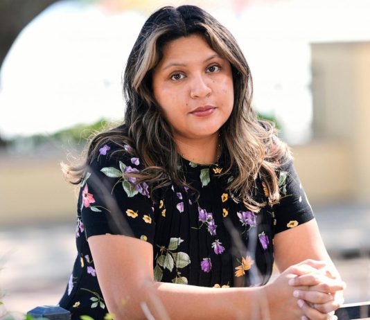 Long DACA renewal wait times leave some ‘Dreamers’ without status, fearing detainment