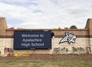 Teen pleads guilty to committing mass shooting at his high school