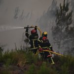 France and Spain fires force more than 200,000 to flee homes