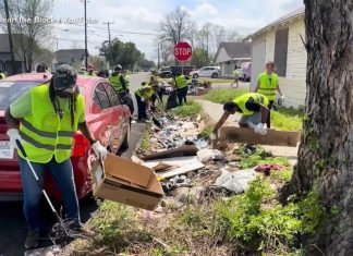 WATCH: Houston man inspires community cleanup