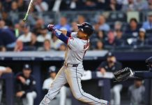 WATCH: Fan suing New York Yankees for $10 million after being struck in head by bat