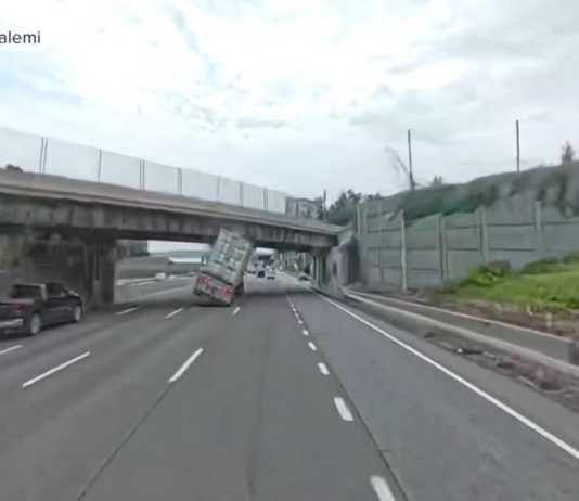 WATCH: Video shows moment tractor trailer hits overpass