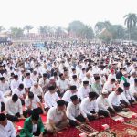 Indonesians brave choking smoke to pray for rain as country battles wildfires