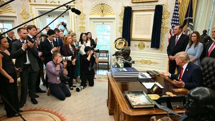 Donald trump 16 gty gmh 260918 1789762926589 hpmain 16x9 1600