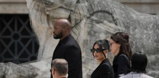 A Paris court awards Kim Kardashian 1 euro after her 2016 robbery Wirestory 061044ef3c1a792f73002373ee6b8d9f 16x9 1600